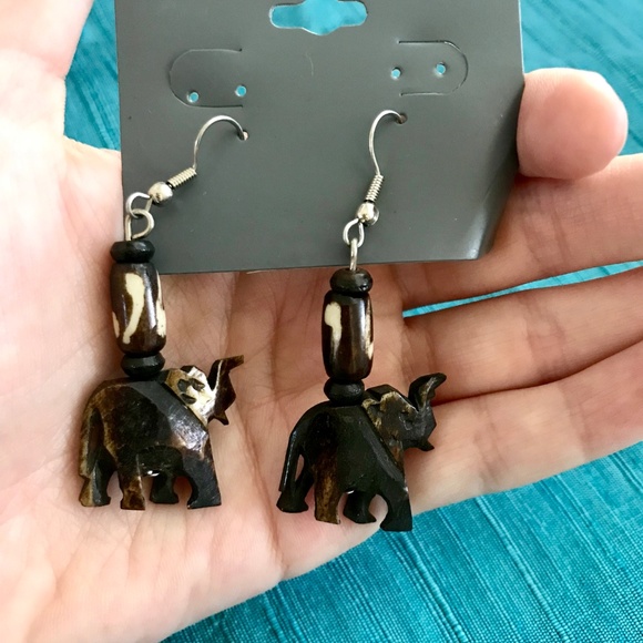 Wooden Elephant HANDMADE Earrings - Picture 4 of 5